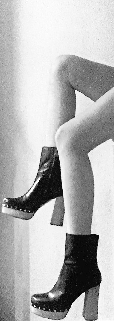 dagicepunkt's tweet photo. New #shoes! ❤️👠#zara #zarashoes #Fashion #70s #ootd #pure #sale #newshoes #seventies #style #love https://t.co/Qx265Zwlcs