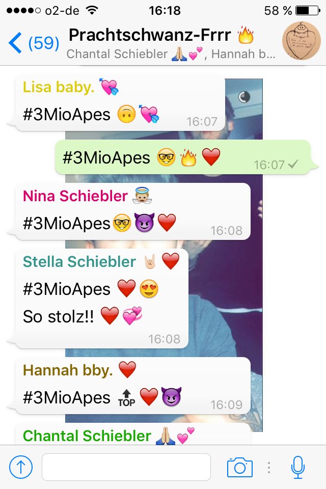 prachtschwaenze's tweet photo. ganz viel liebe von uns an euch!
proud. #3MioApes 🔥❤️
@janmeyer @andreschiebler @cengiz https://t.co/5i1H4TwJOD