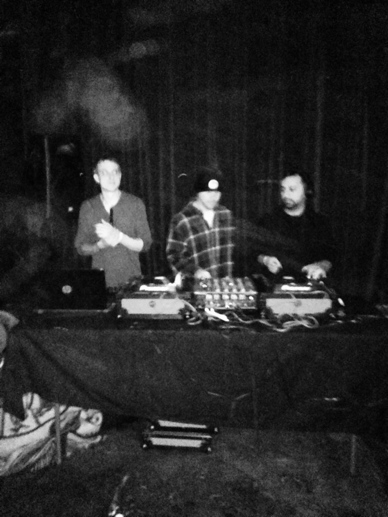 BackstageSass's tweet photo. Thank #avlsnomg for @inplainsightdjs. They're so hot they could melt my driveway right now #Avl #avlmusic https://t.co/Z8lgdJ88Jk