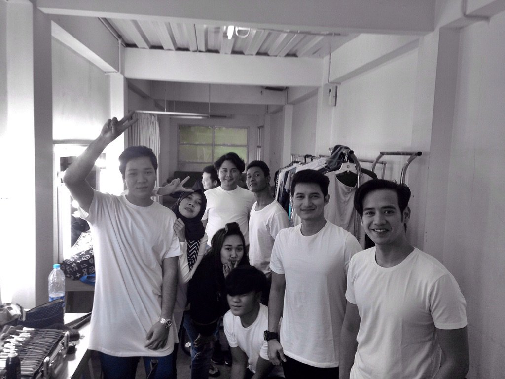 Done!! Photo shoot with my White Gang..