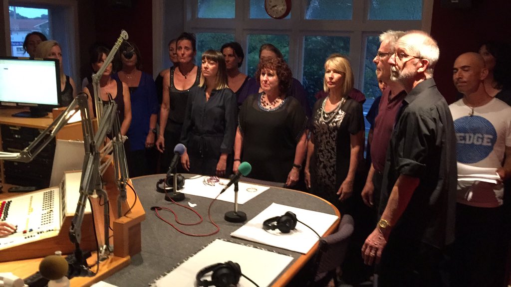 KickArtsRadio's tweet photo. Our studio has never been so crowded! Amazing people on our #DavidBowie tribute! @Green4Mayor https://t.co/ejKrzgev2a