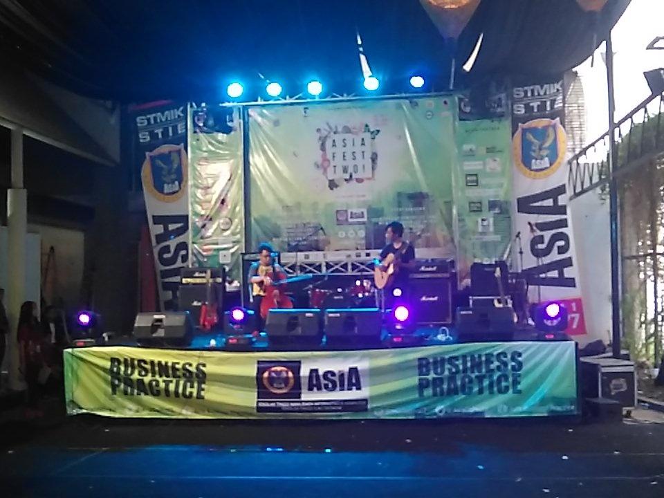 AGT2015's tweet photo. yuuuuuuhhhhuuuu..peserta ke 3 circus duo....yuuuuuhhuuuu... #ASIAFESTIVAL2 https://t.co/Dryn1wGnWW
