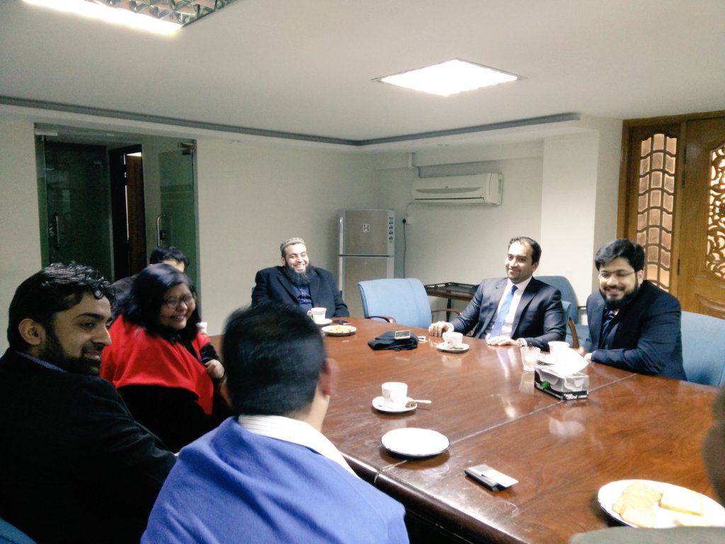 OSAF_NU's tweet photo. Discussion on how to improve the quality of education FAST-NU to meet industry expectations of graduates. #FASTHC16 https://t.co/jKevrdrwG1
