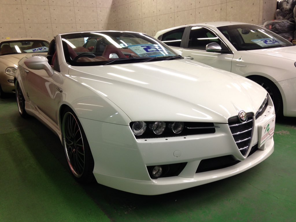 Monza Yumi A いやぁこーれかっこいいよ笑 外装内装含めて全部 イケメン アルファロメオ Aifa スパイダー オープンカー イタリア車 外車 車好き T Co 0djcknrljp