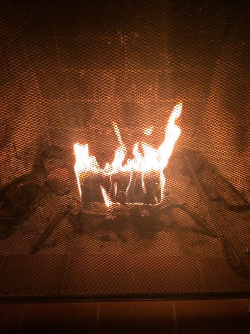 Enjoying a nice fire at my Santa Barbara house https://t.co/9YXa6QLOk9<a href="/tag/capricorn"class="tags"><span>#capricorn</span></a>