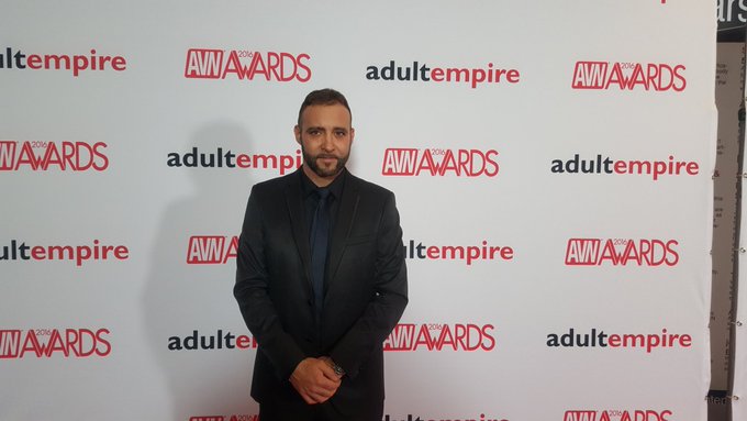 1 pic. greetings from AVN awards. Un saludo desde los premios AVN #avn #avnawards #avnawards2016 https://t