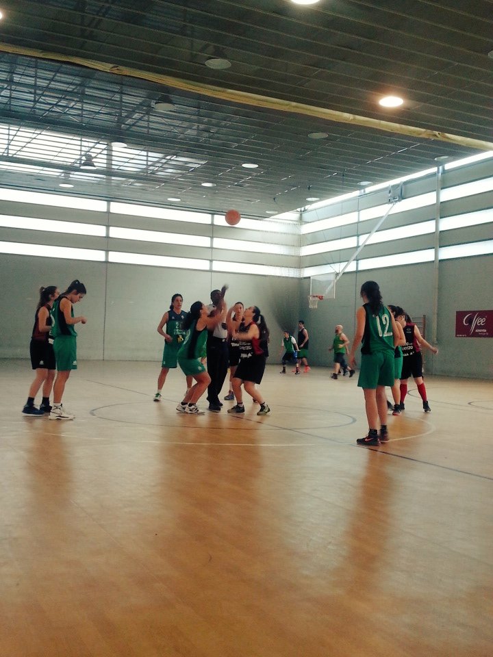 phoenixelche's tweet photo. Comenzamos. @cbjorgejuan #fbcv #fbcvdirecto https://t.co/mfKKERKaa4