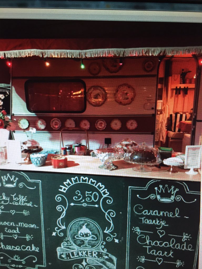 Kennen jullie #claireskitchen al? 12, 13, 14 febr. verkoopt zij zoete #homemade taartjes vanuit haar #foodtruck