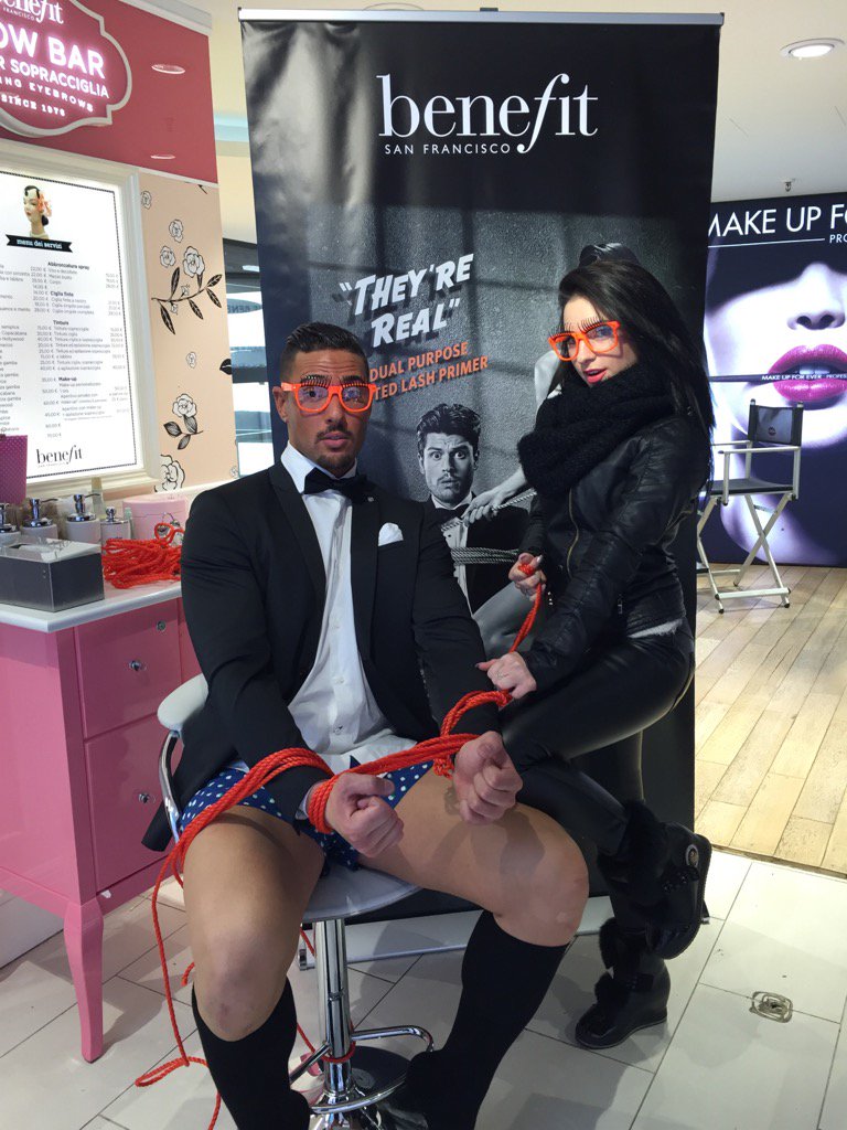lora1clare's tweet photo. #sexyonaturale #mistress #SlaveFreeZone Who want some? @LiveGlamCams @LiveJasminAward @CamsErotica @SkyPrivate https://t.co/3chU7serR0