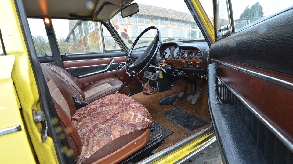 AlexeySkyline's tweet photo. Export Lada 2103 https://t.co/tbFfP0Dxil