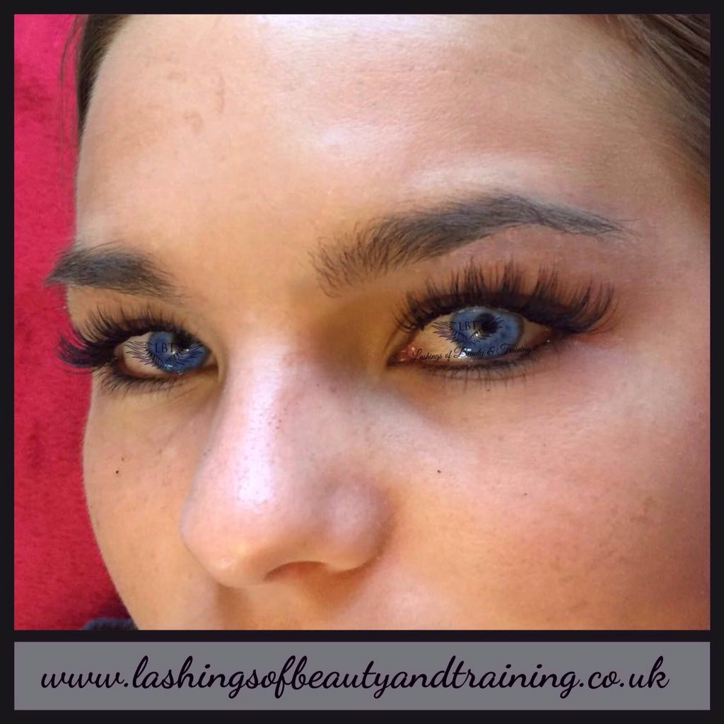 LashesPlymouth's tweet photo. Lots our clients will be waking up with hangovers... But beautiful lashes!! #eyelashextensions #beauty #plymouth https://t.co/xmPhW0PcMS
