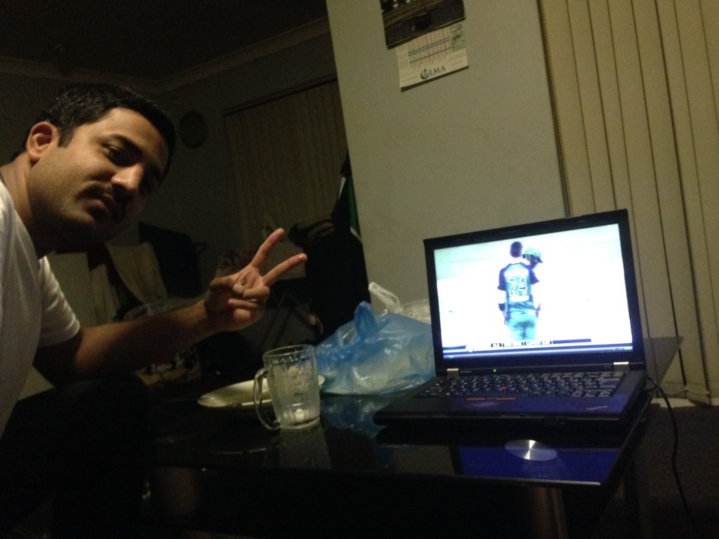 Dhudhaal's tweet photo. Watching BBL final with my mate #theHCG https://t.co/JxCfaPMp2P
