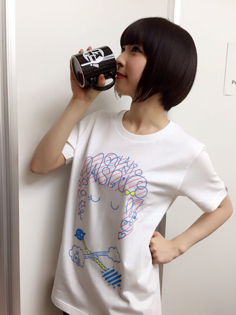 O Xrhsths 綾野ましろ Ayano Mashiro Sto Twitter ライブ後にリスアニマグカップで冷たいの飲みます なんならましろtも着たら 涼しいよ O Lisani T Co Ina3wtviag