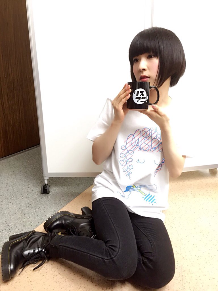 綾野ましろ Ayano Mashiro ライブ後にリスアニマグカップで冷たいの飲みます なんならましろtも着たら 涼しいよ O Lisani T Co Ina3wtviag