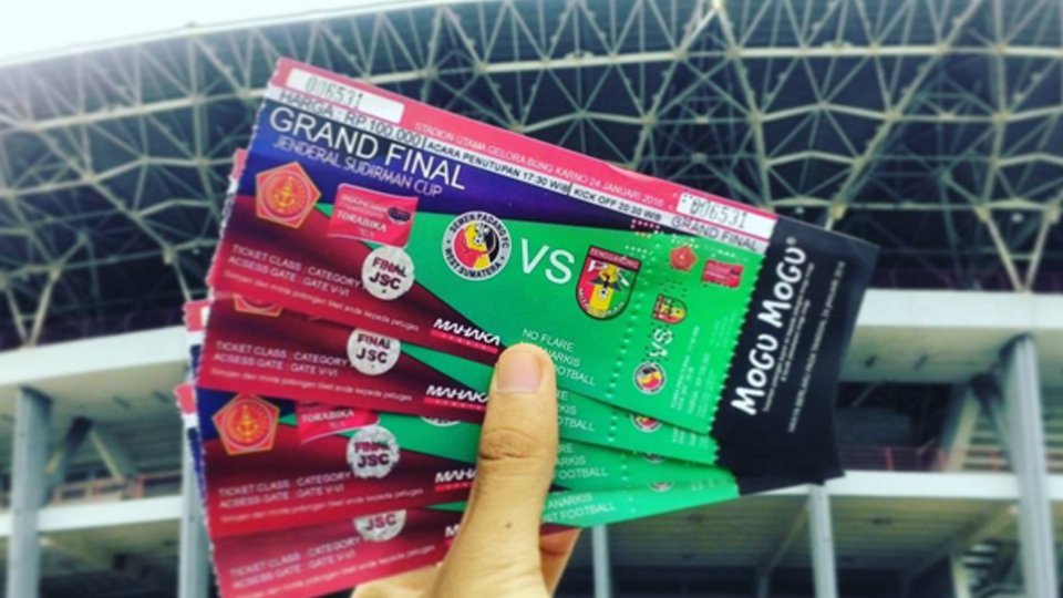 indosportdotcom's tweet photo. Update kondisi terkini GBK jelang final #PJS2015 yg mana diklaim sudah 50 ribu tiket terjual
https://t.co/jWgeGvxLAu https://t.co/5YVvi4UyAX