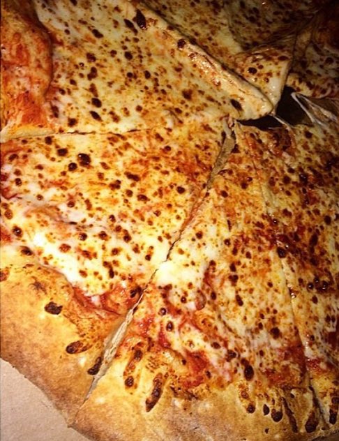 imshtuffed's tweet photo. First post is a classic...
PSU. Canyon Pizza.
#EEEEEATS #imshtuffed #college #food
🍕🍕🍕🍕🍕 https://t.co/olZOpUM5e1