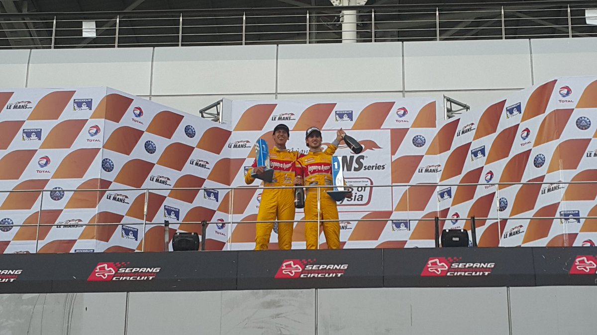 TeamJagonyaAyam's tweet photo. Podium ceremony. CONGRATULATIONS SEAN GELAEL & ANTONIO GIOVINAZZI! WE'RE SO PROUD OF YOU! #BANGGAINDONESIA https://t.co/xI77nJdmRb