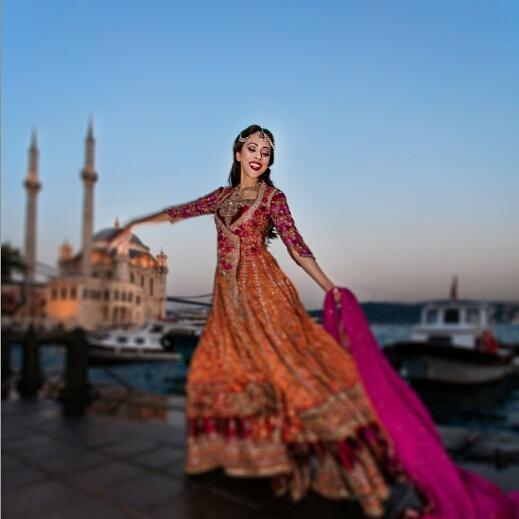Nishsayss's tweet photo. Farah Talib Aziz Looked Towards the rich heritage that Istanbul holds;its bygone real #FTA #Ainyjafferi https://t.co/U4DTonNXBN
