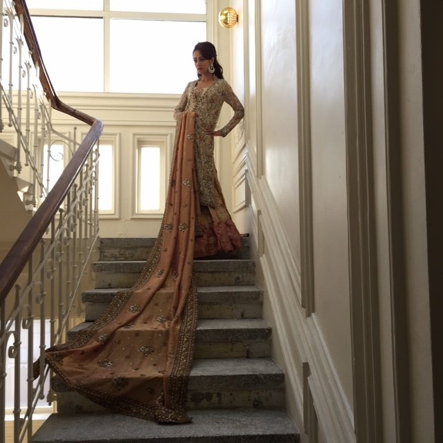 Nishsayss's tweet photo. Farah Talib Aziz Looked Towards the rich heritage that Istanbul holds;its bygone real #FTA #Ainyjafferi https://t.co/aT8VND3Fr5