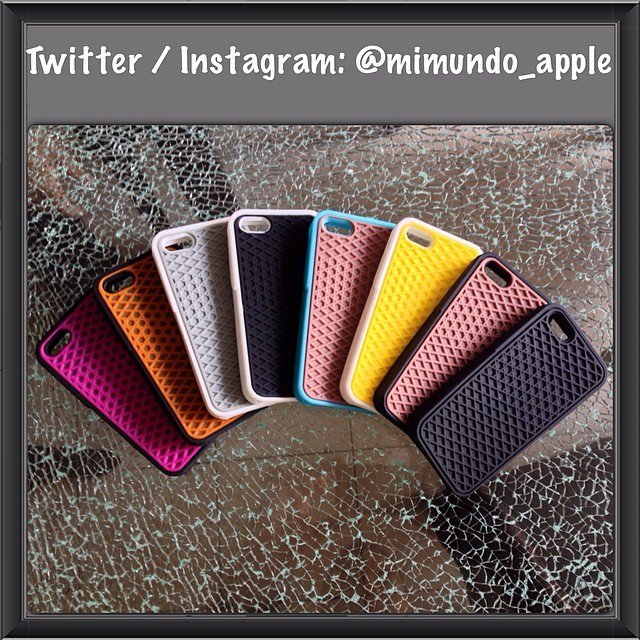 MiMundo_Apple's tweet photo. Vive al Limite con los cases #VANS, a la medida de tu #iPhone 5/5s y 5c.. Colores variados https://t.co/YEDf7Xfwzo https://t.co/wDtbTTiENY