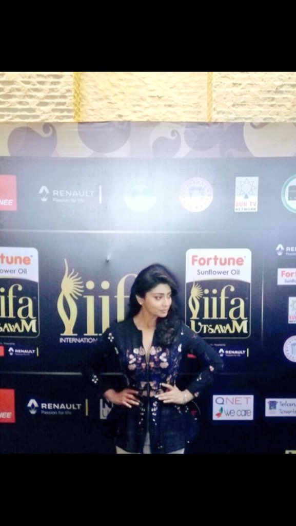 shriya1109's tweet photo. Wearing #shriyasom by @shriyabhupal  @iffautsavam https://t.co/hSCDOyuhMa