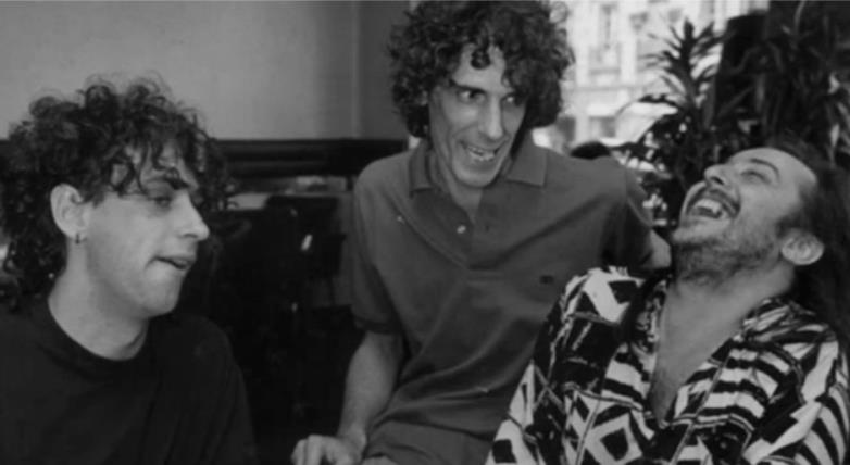 Hay Equipo! 

G. CERATI, "EL FLACO" SPINETTA Y JUAN CARLOS BAGLIETTO.