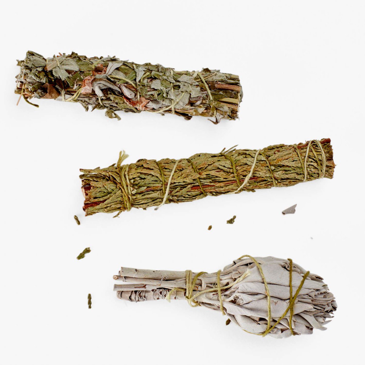 abchome's tweet image. we&apos;re celebrating tonight&apos;s Full Wolf Moon with a clean slate.. burning these Juniper Ridge smudge sticks #abchOMe