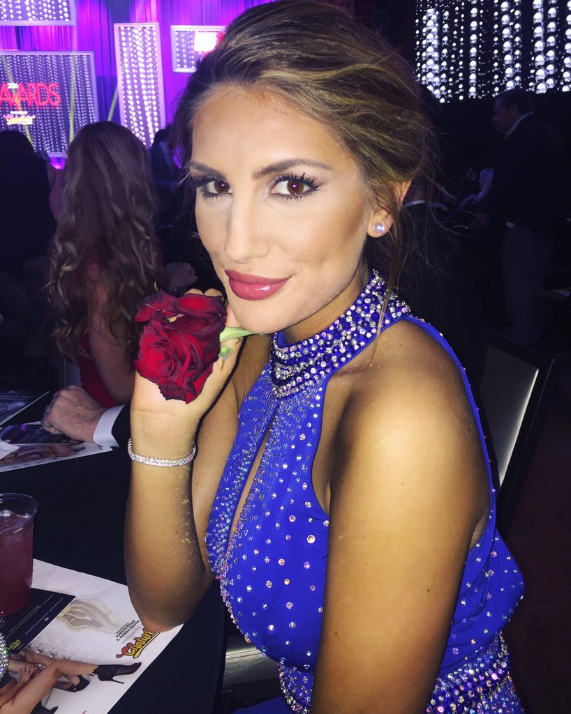 August Ames On Twitter Some Photos From Avnawards Last Night 🌹 ️