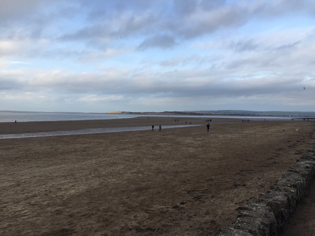 UKPropExpert's tweet photo. It's a hard life living in #NorthDevon #Barnstaple #Instow #Sundays https://t.co/g3ebNLurBa