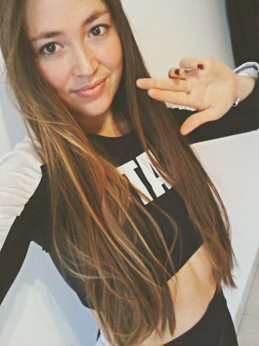 Essayage d'uniforme #bluestars #marseille #newuniform #cheerleading #cheerleader #nomakeup #natural #motivation