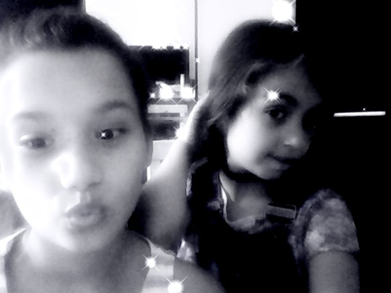 kauanyv53's tweet photo. sou famosa sqn #webcamtoy https://t.co/hTUWNS0QtL