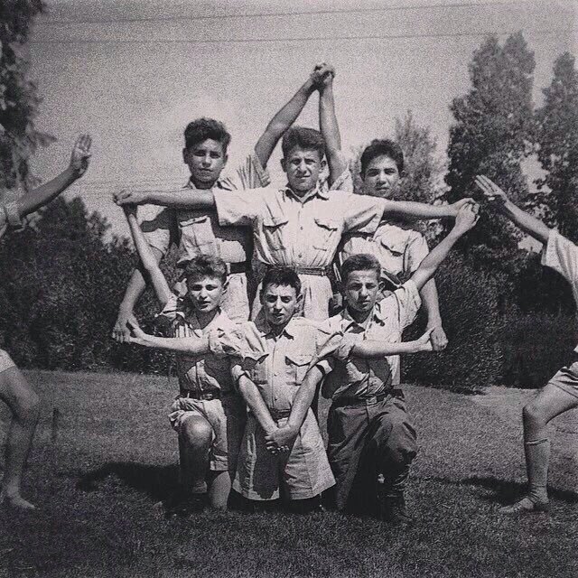 Neimy Twitterren ６人で記念写真撮るとき絶対このポーズしたい T Co Ulsub8icrq