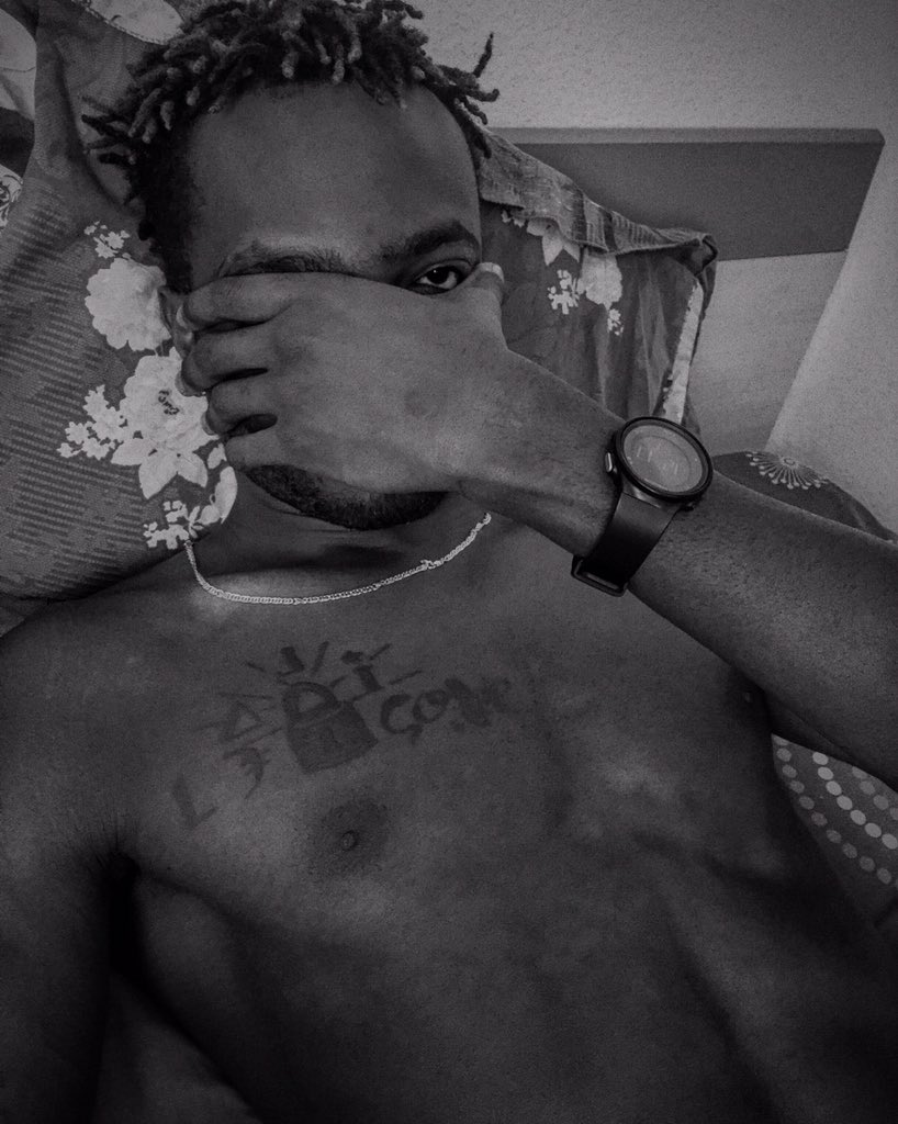 alilcode's tweet photo. 💤😴💤
I will not do anything of my day apart from sleep 🙌🏾 #ko #nouchia #alilecode #nimes #house #sleeping #tatoue https://t.co/FdeJqf6dkW