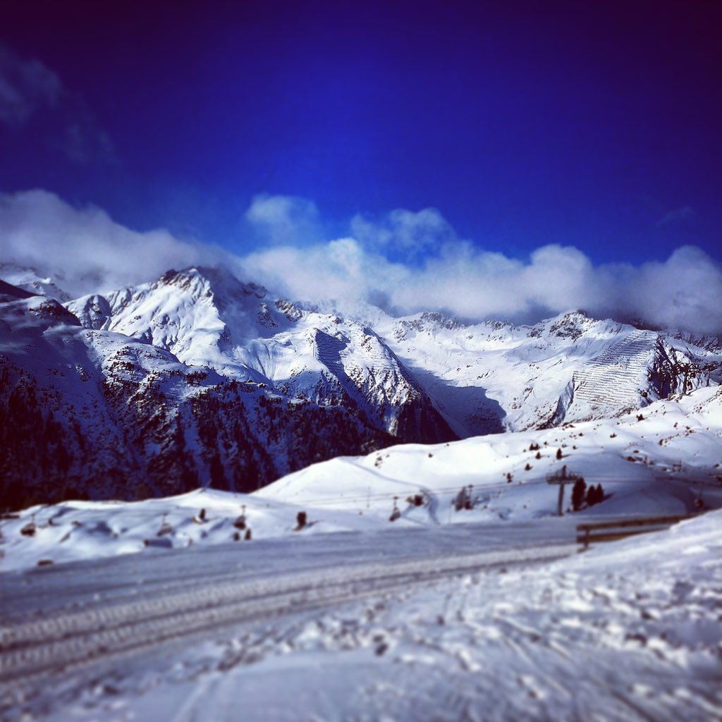 JU_Saarlouis's tweet photo. #Ischgl2016 ist vorbei. #Ischgl2017 kommt! Wir hatten extrem viel Spaß und freuen uns auf nächstes Jahr! #JU https://t.co/AH7xztjhq4