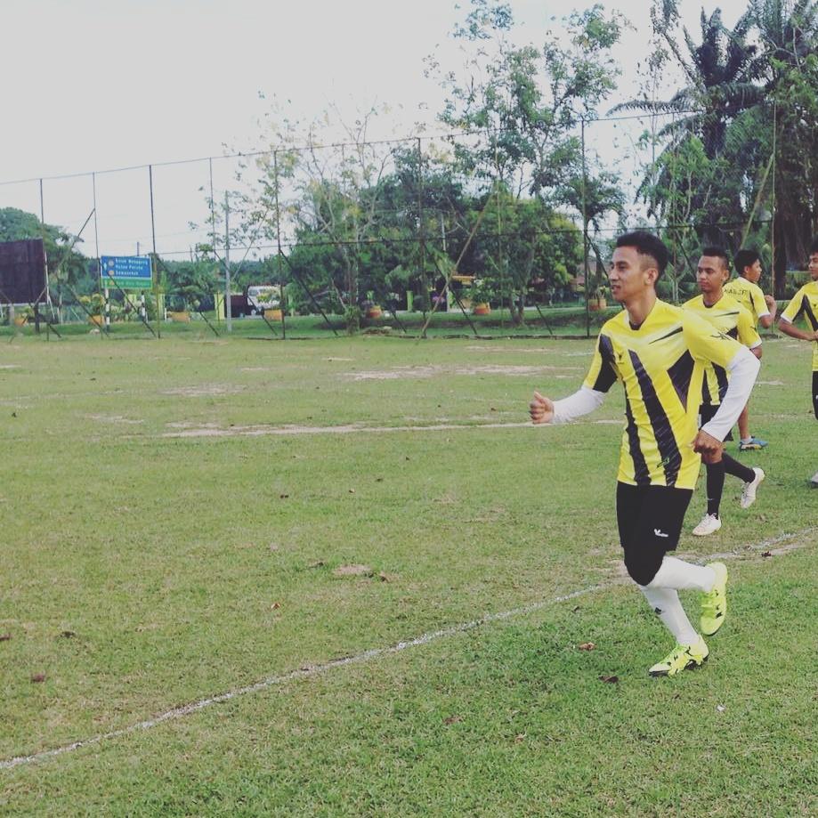 affiemikhairun's tweet photo. #friendlymatch #MAGcf #2016 #football #weekend #gracias https://t.co/Y0duUeoy4p