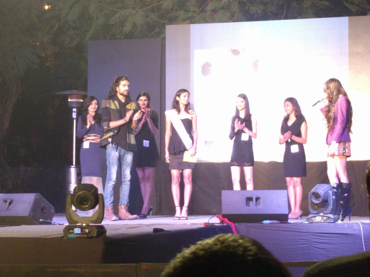 QuoVadis_IIFT's tweet photo. Miss Campus Spectacular is here!Campus Princess #Femina Miss India (Auditions, North Zone) over #IIFT #QuoVadis2016 https://t.co/L00u0zkEC1