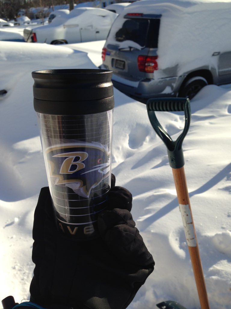 Simplytw7's tweet photo. #ShovelSunday #Blizzard2016 https://t.co/rDQrggeht3