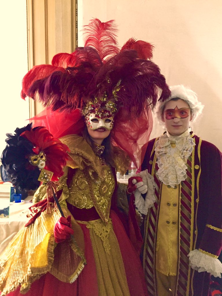 Un bal vénitien transporté dans un hôtel particulier parisien, of course by <a href="/wearetheoracle/">Agence WATO</a> #VeniseSousParis