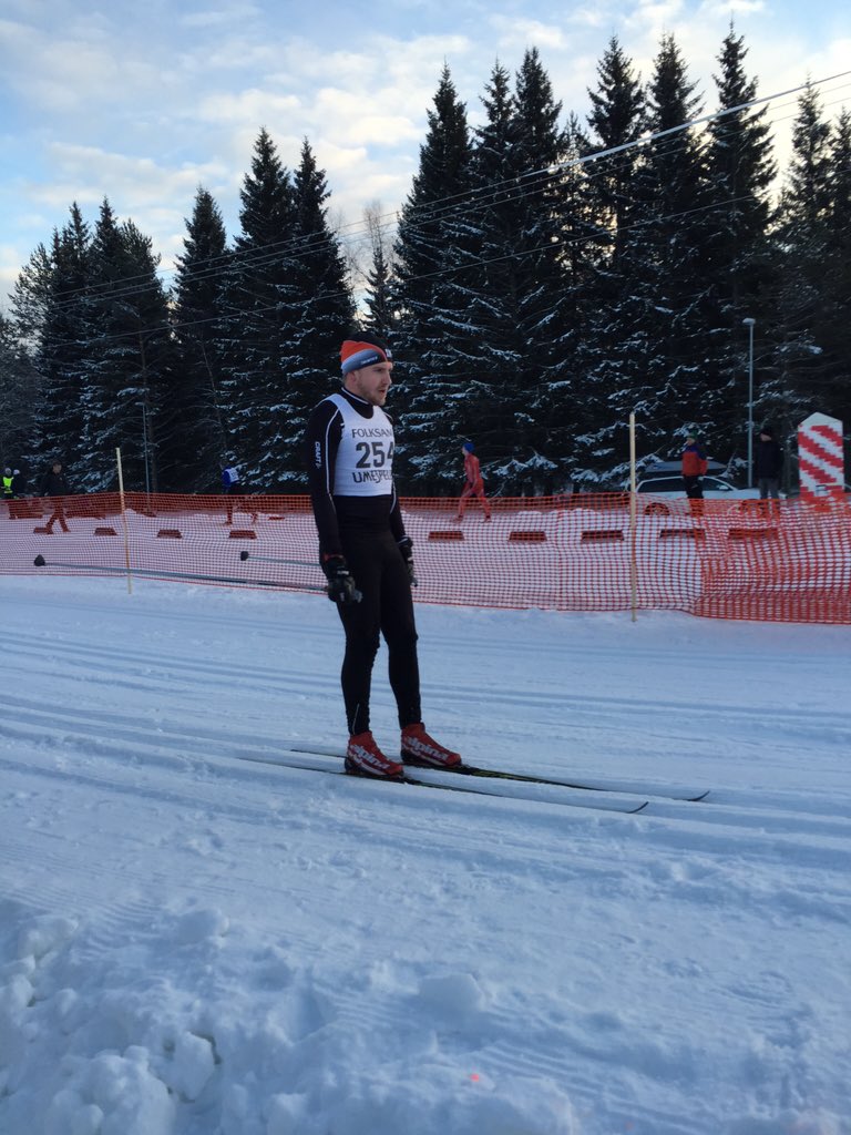 jonas_nordin's tweet photo. Målgång för @lclundberg på Vildmannaloppet. Som vanligt ett strålande arr av @IFKUmea. https://t.co/3nom5cTPmp