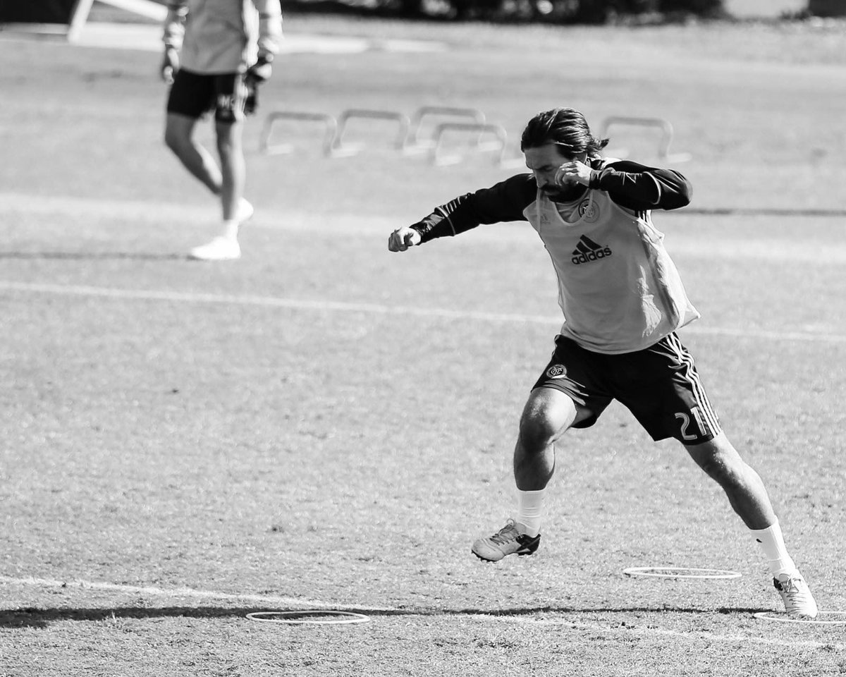 Pirlo_official tweet picture