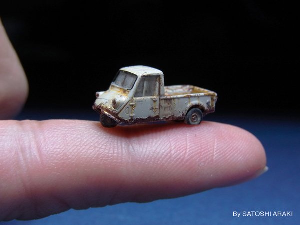 凄い！ジオラマ】 1/150スケールの鉄道模型用ミニカーを塗装した極小