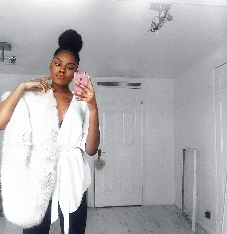 Viramosh's tweet image. We have Skins and Cases available for a variety of iPhone &amp;amp; Samsung models 😜  Viramosh.com 🛍💅🏽