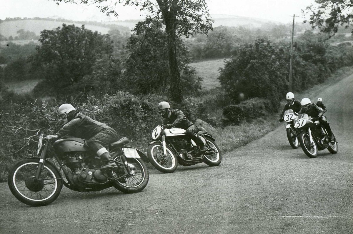 GetMotored's tweet photo. #Temple100 ... 1956 ... #roadracing #TT #pistonlife #grandprix https://t.co/Xb0jbTK26k