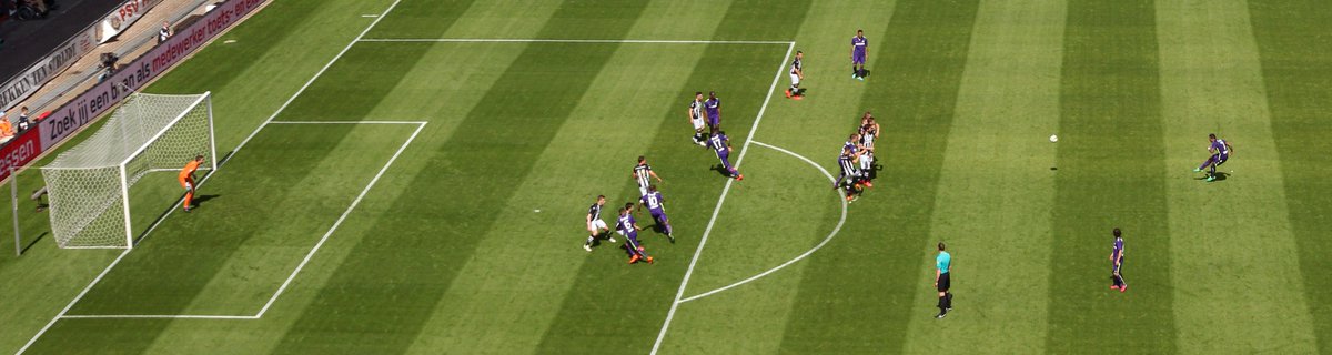 EdwinBroertjes's tweet photo. . @Memphis, 1/2 jaar geleden in topvorm, 10-5-2015, laatste goal voor @PSV. Hopelijk hervind hij die vorm!! #PSVTwe https://t.co/FxA8aBAV5k