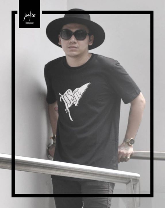 Hold Project & Co tweet media
