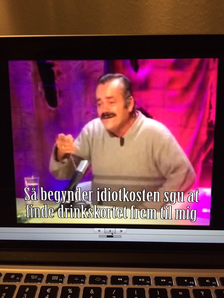 FrescoMc's tweet photo. Søndag betyder dumspilning! Jeg er i gang med at lave en rigtig idiotisk film! https://t.co/sZMUpS7H9y