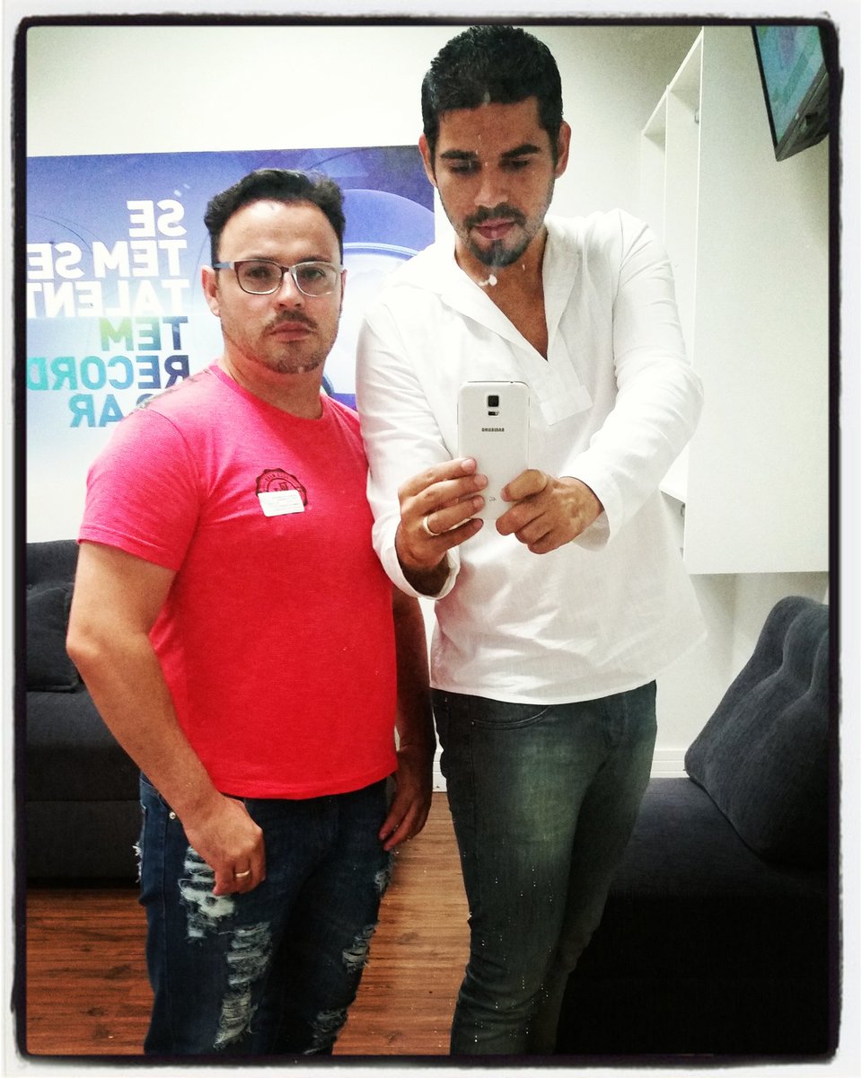 borges_fonseca_'s tweet photo. O sucesso é pouco para o que está por vir!
#BFassessoria_comunicacao #produtora #Domingoshow #Domingo https://t.co/JKdnqw5Wlm