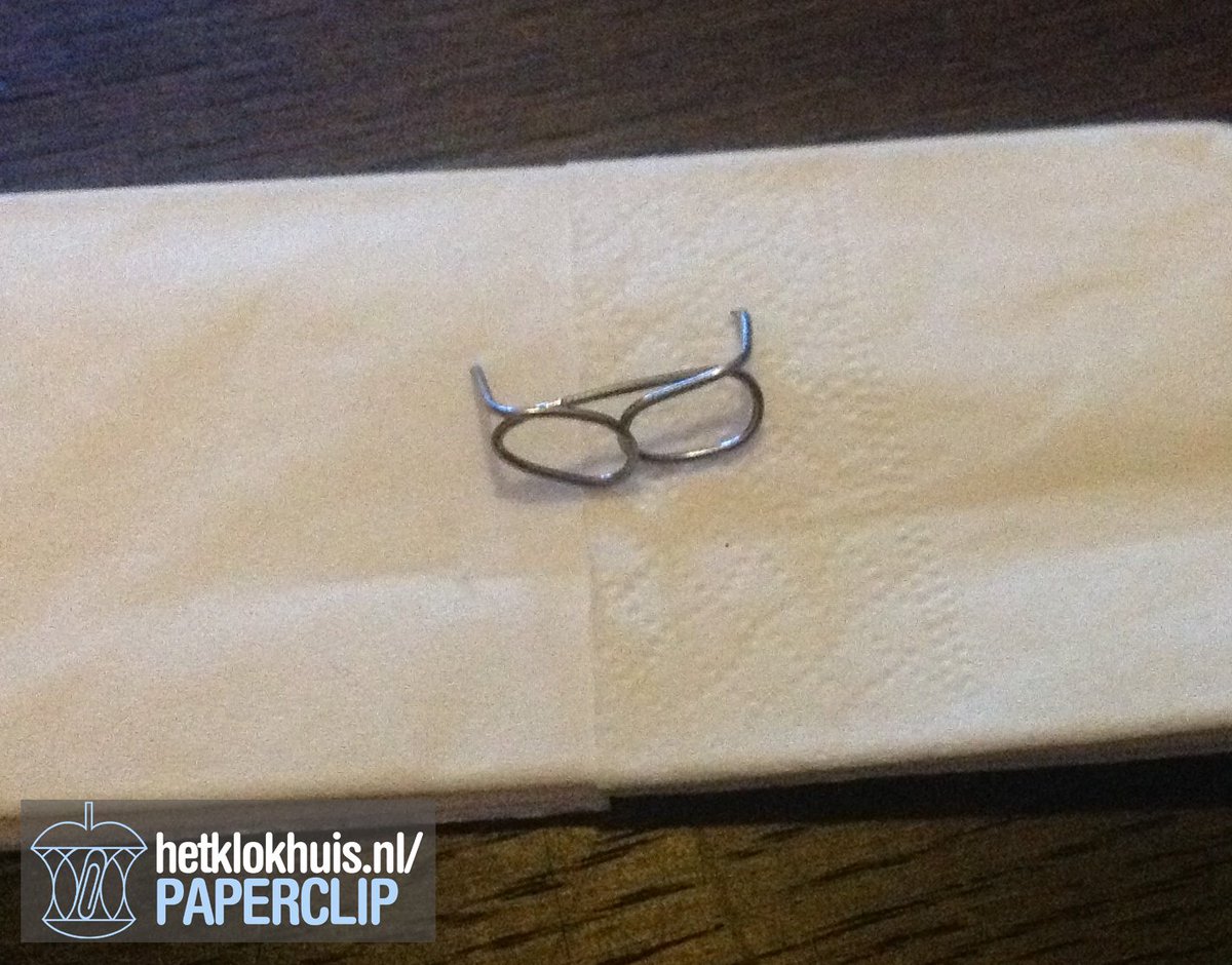 hetklokhuis's tweet photo. Loek maakte van één paperclip dit brilletje. Doe jij ook mee aan de Paperclip Challenge? https://t.co/I3MdAI8N4j https://t.co/g0BqV8xE1R