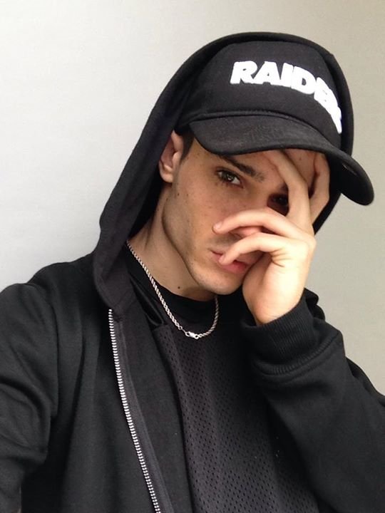 AshMPll's tweet image. Help me pick my new profile photo