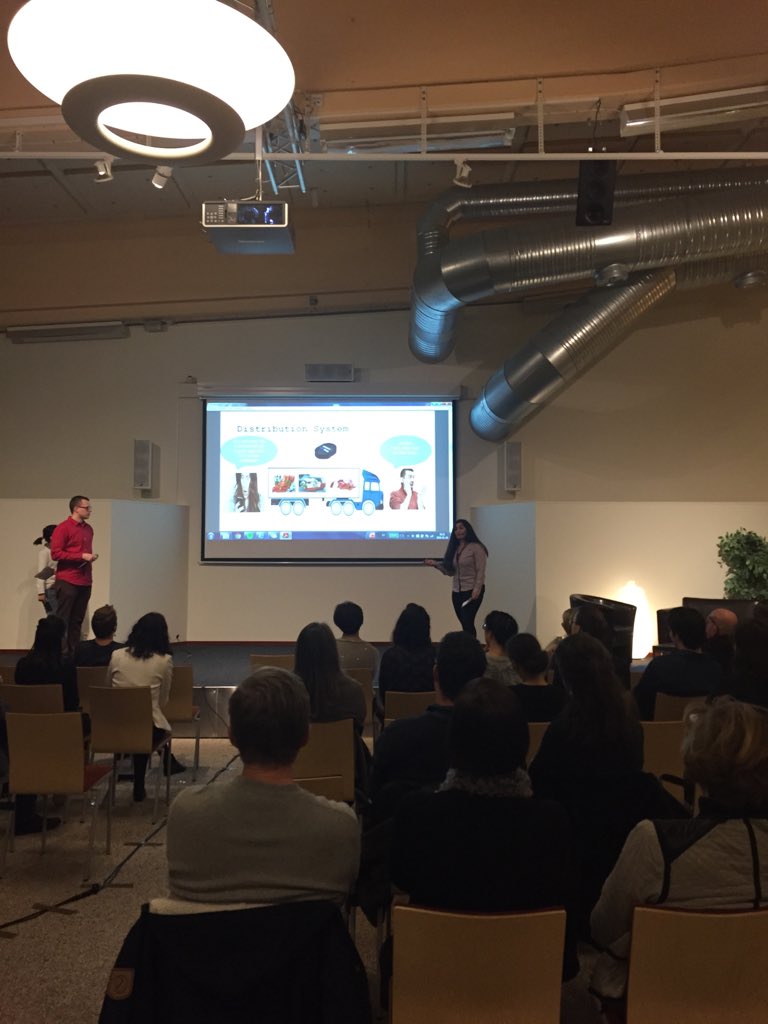 hackformaten's tweet image. Team Dynahmat 2.0 is next!